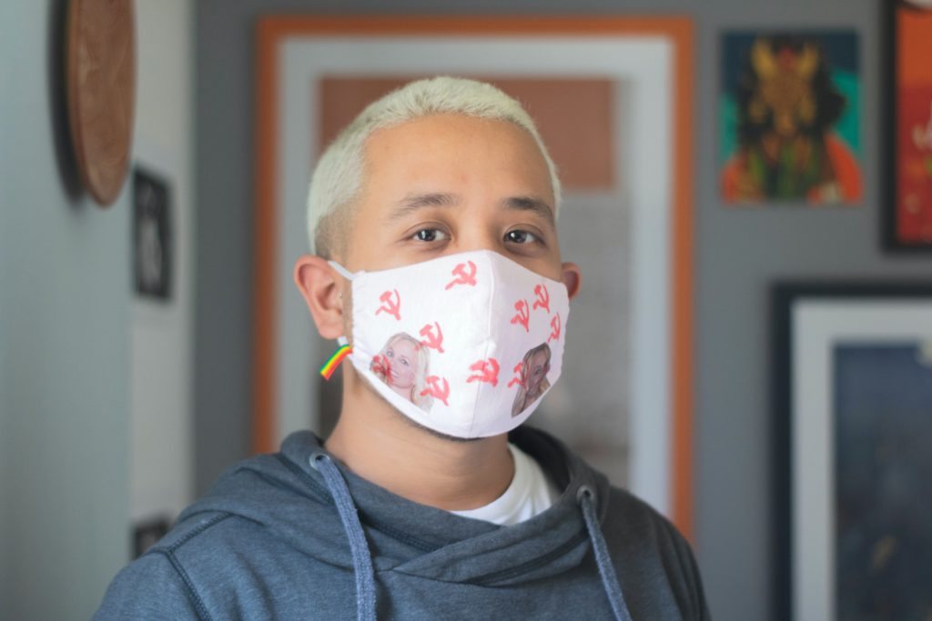 Man wearing face mask for his face shape